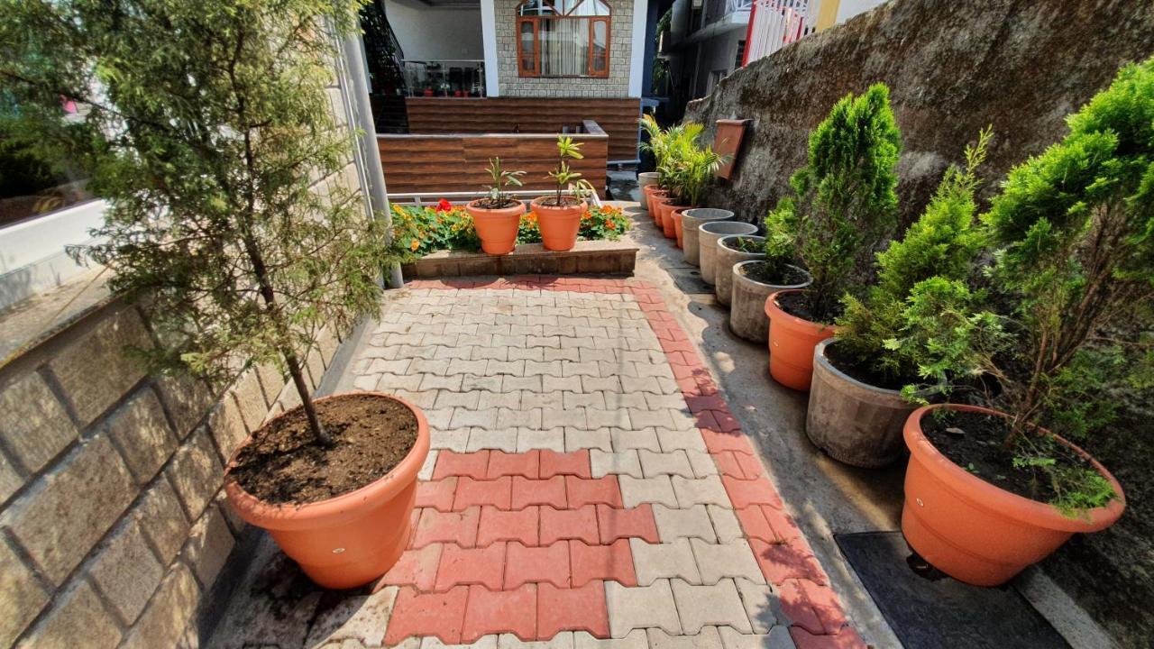 Nomadic Inn Dharamshala Exterior photo